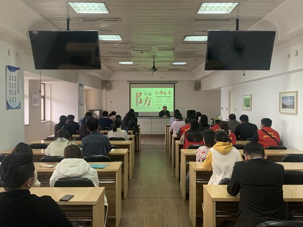 我为群众办实事|伟德源自英国始于1946集团与“双报到”社区开展反诈知识宣讲活动